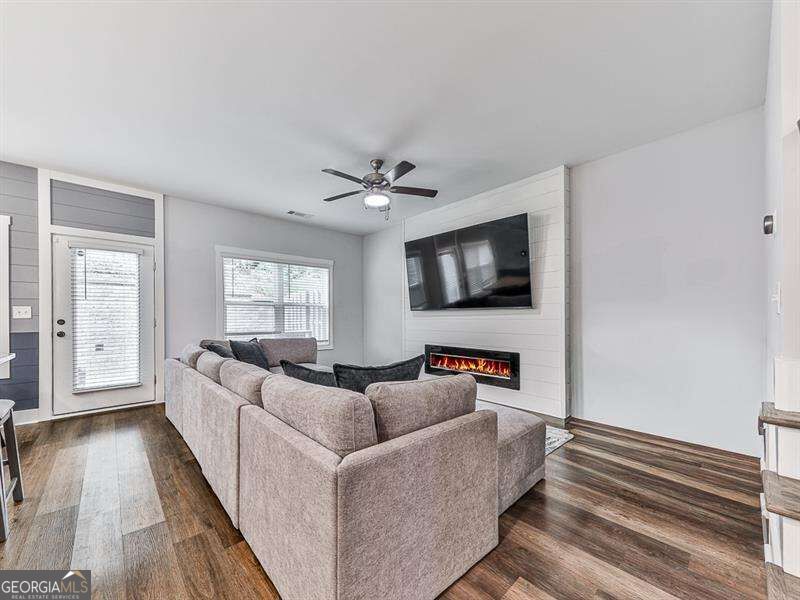 43 Towne Villas Drive # 7 Property Photo 4