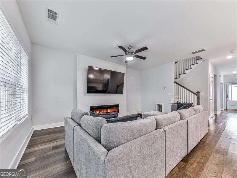 43 Towne Villas Drive # 7 Property Photo 5
