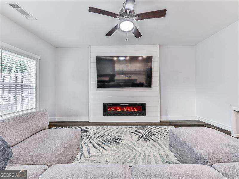 43 Towne Villas Drive # 7 Property Photo 6