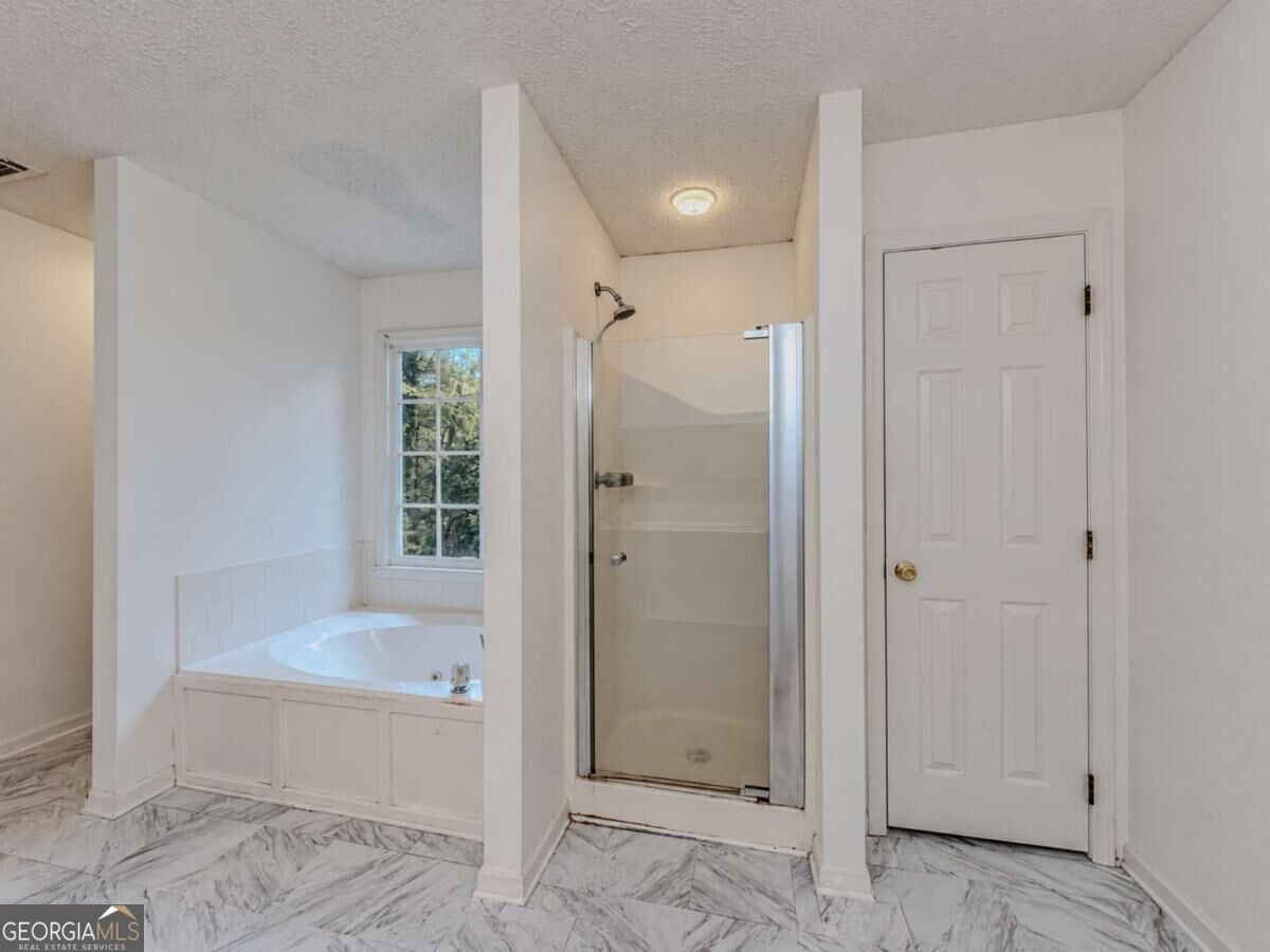 3381 Longfield Drive Property Photo 13