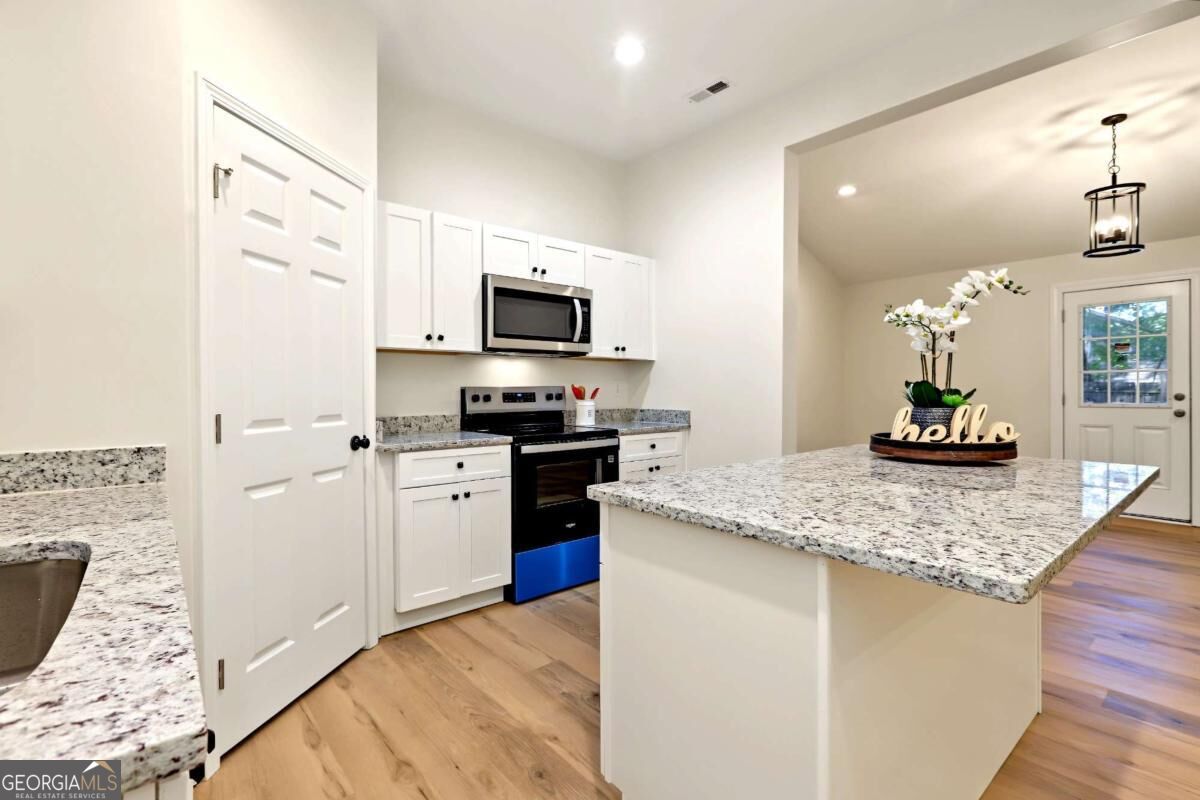 6532 Voyles Drive Property Photo 8