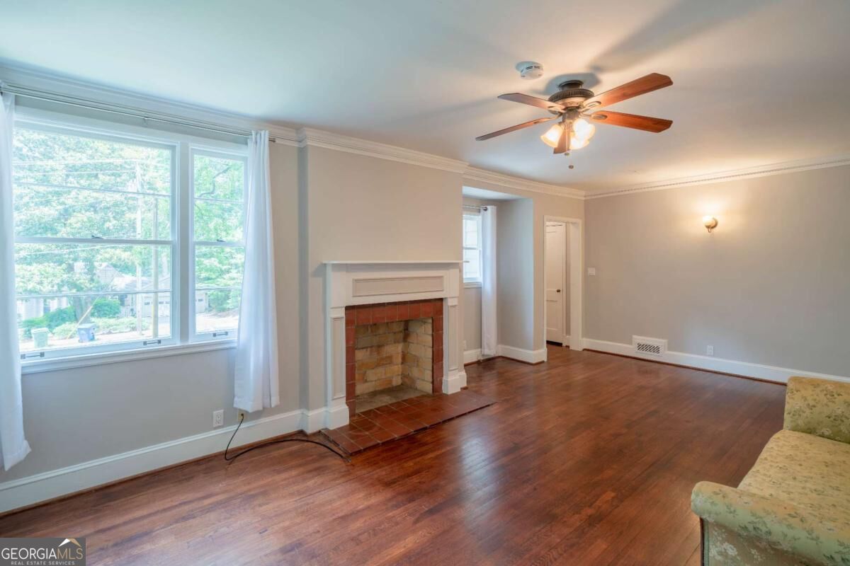 444 Collier Road Nw Property Photo 9
