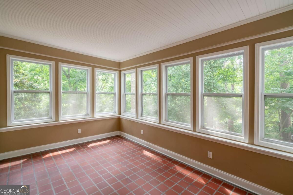 444 Collier Road Nw Property Photo 10