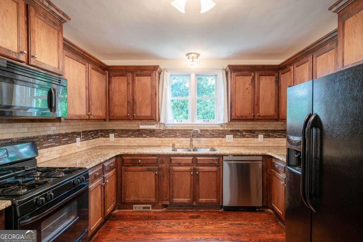 444 Collier Road Nw Property Photo 12