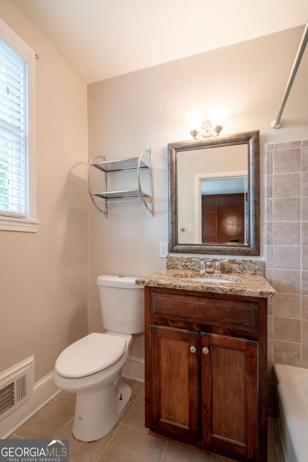 444 Collier Road Nw Property Photo 15
