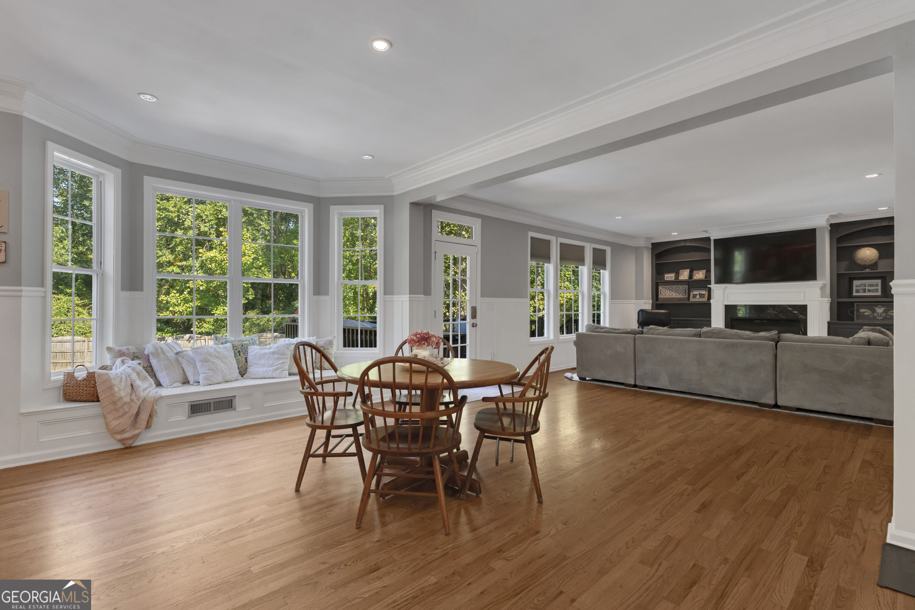 413 Constitution Circle Property Photo 27