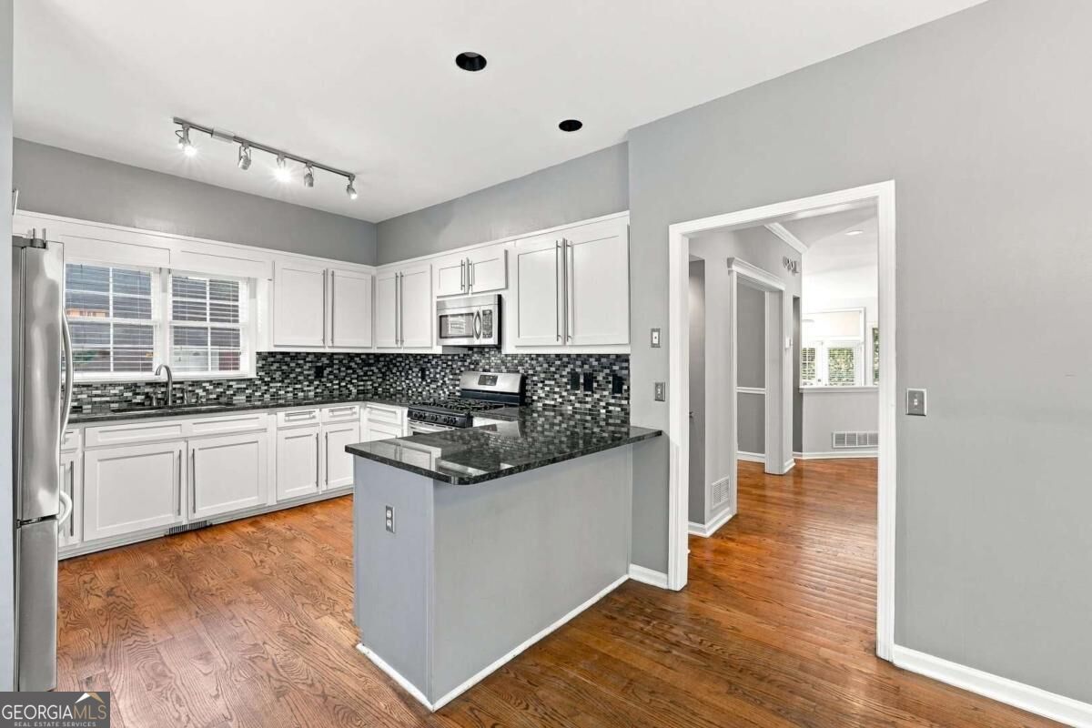 1821 Monroe Drive Property Photo 14