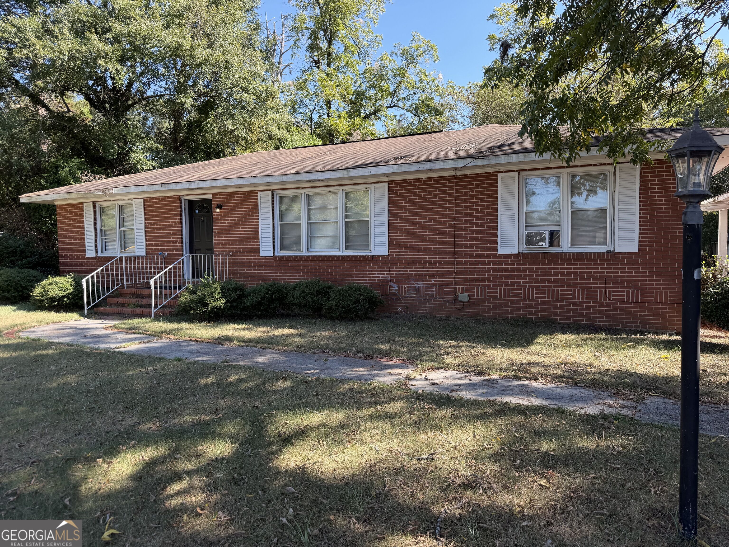 2560 Anderson Drive Property Photo 1