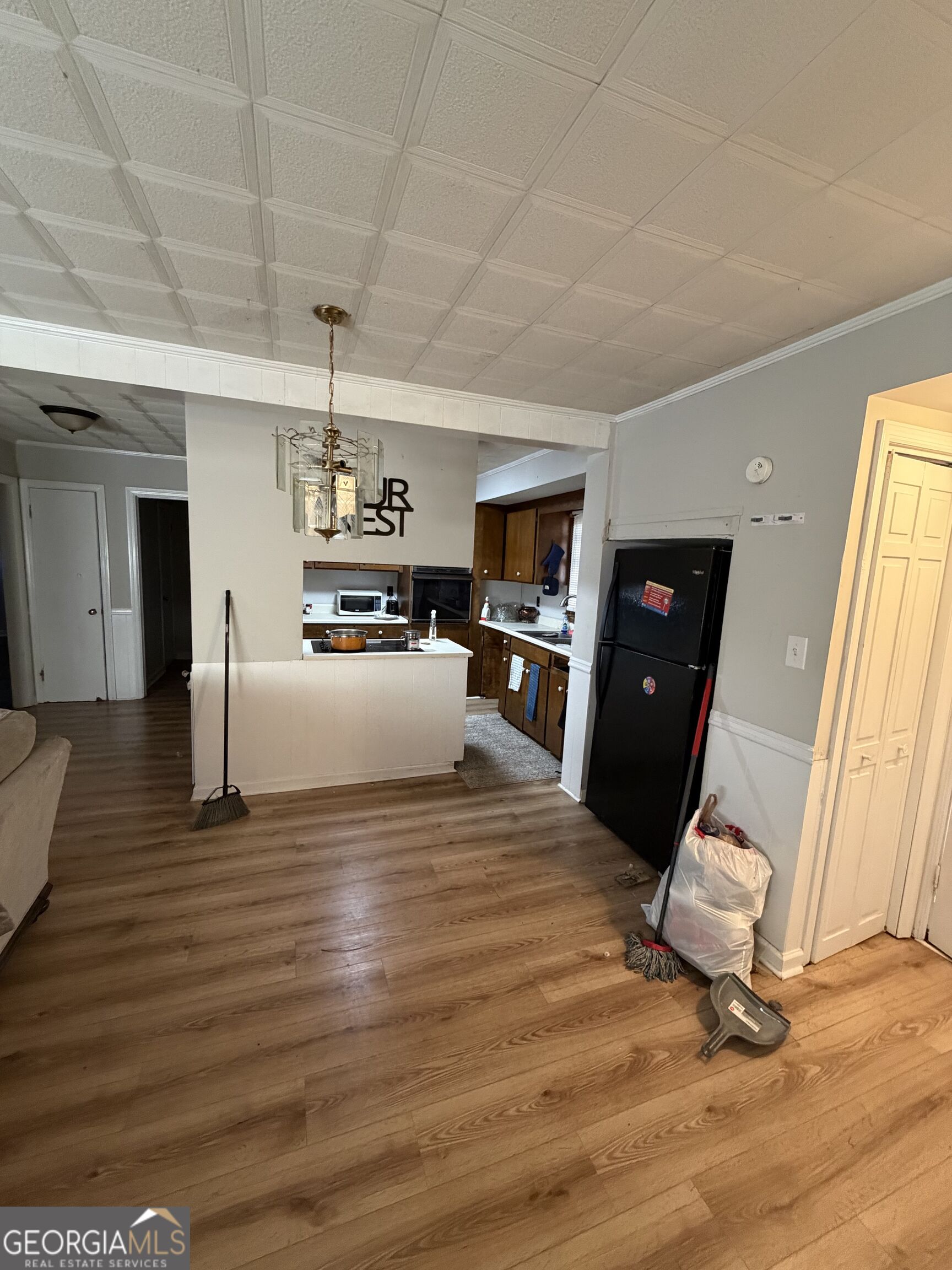 2560 Anderson Drive Property Photo 3