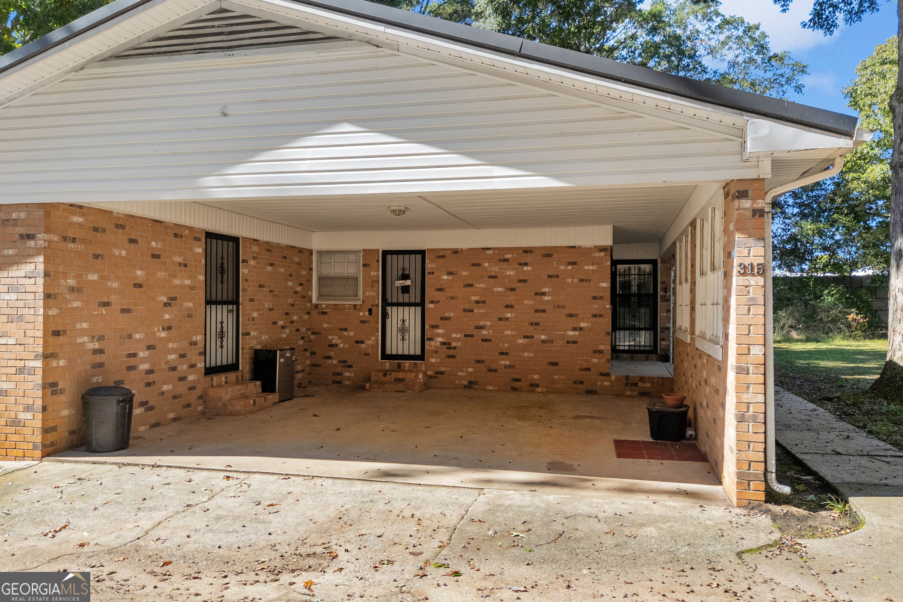 315 Westwood Road Property Photo 8