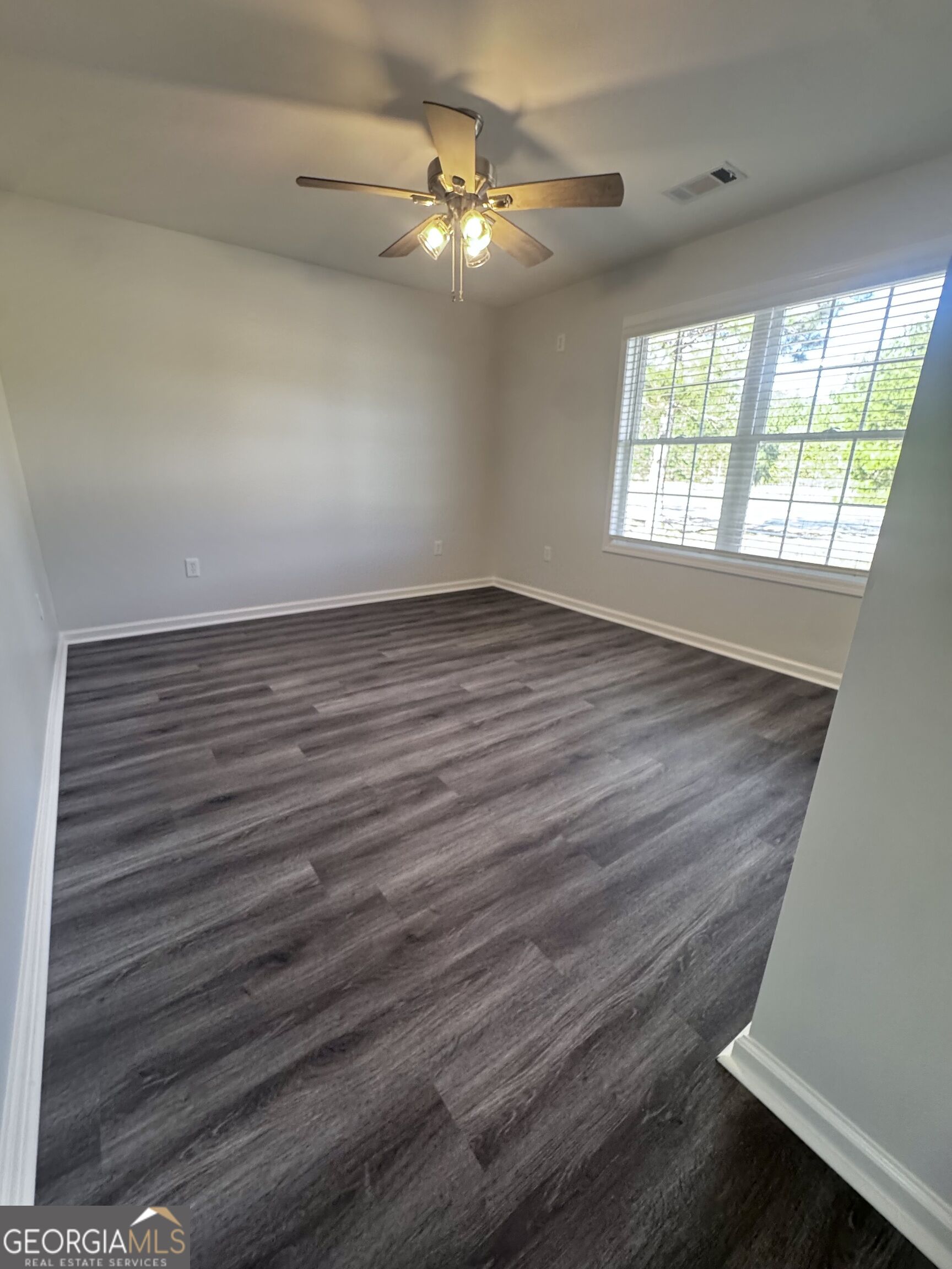 61 Crestview Lane Property Photo 3