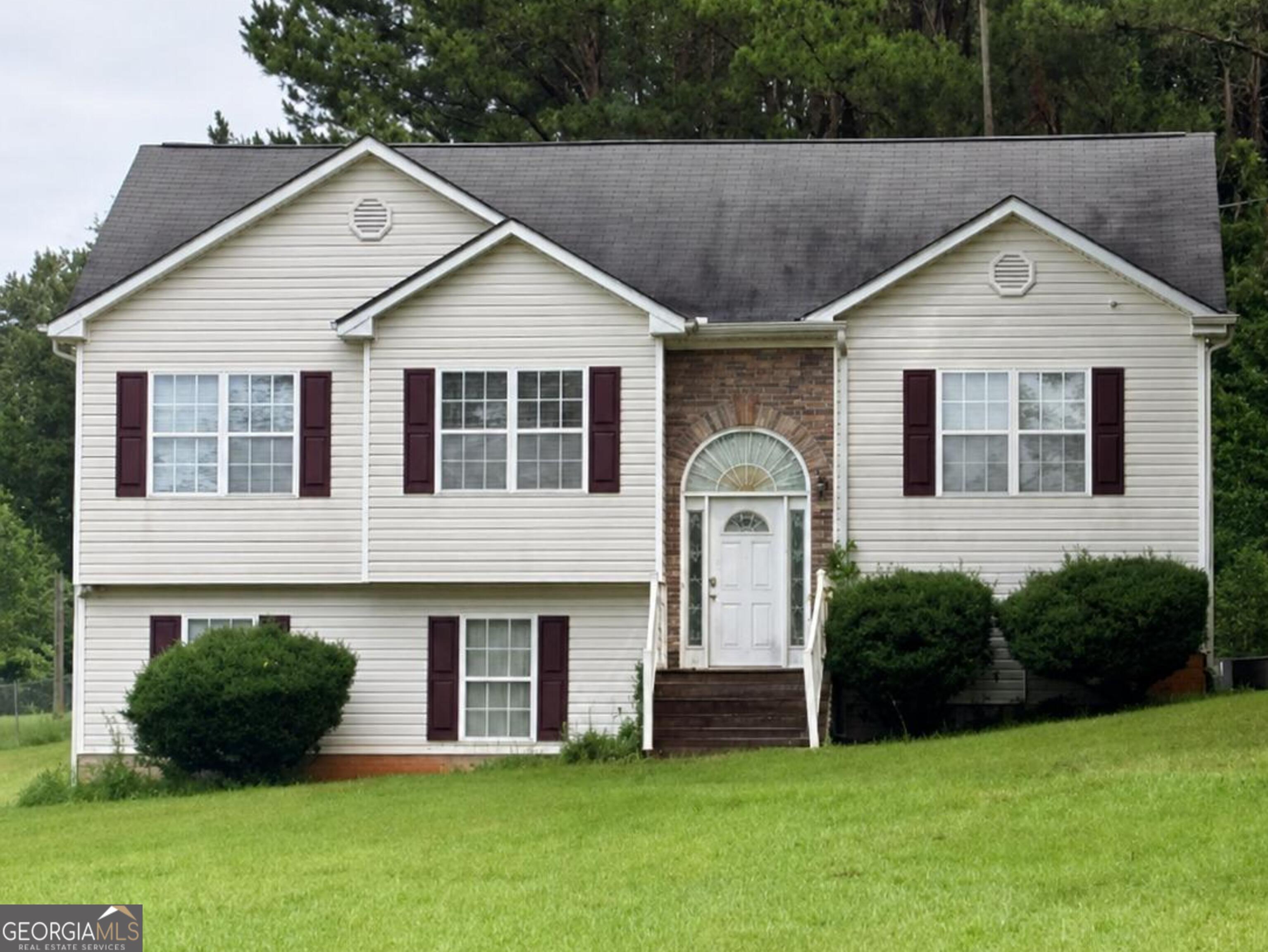 127 Mabry Road Property Photo 2