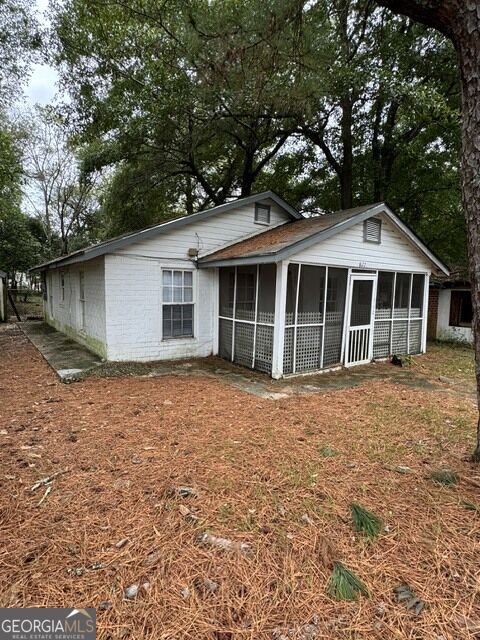 822 Bennell Street Property Photo 2