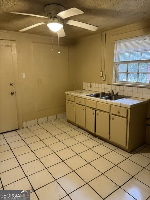 822 Bennell Street Property Photo 7