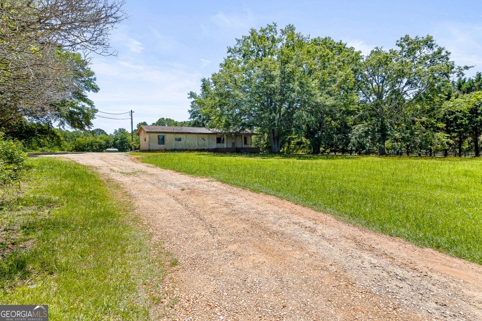 1302 N Mcdonough Road Property Photo 1
