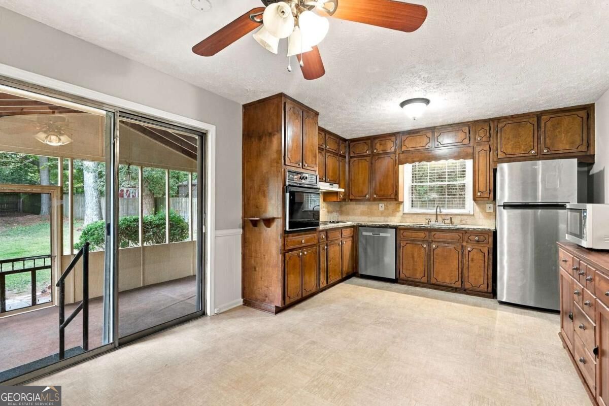 3450 Lake Drive Property Photo 8