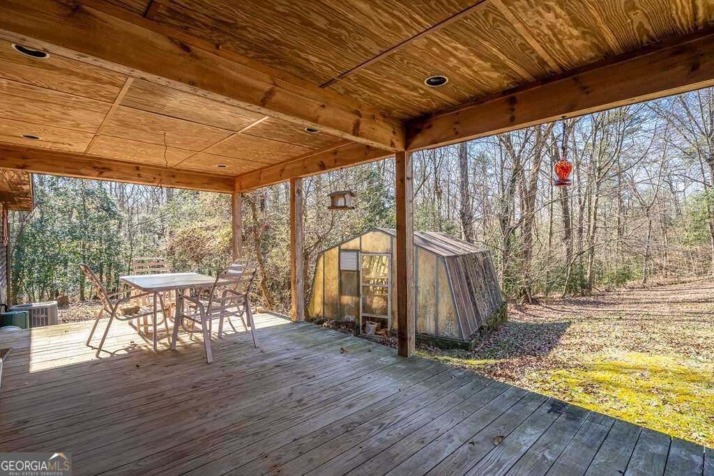 2164 Yukon Road Property Photo 11