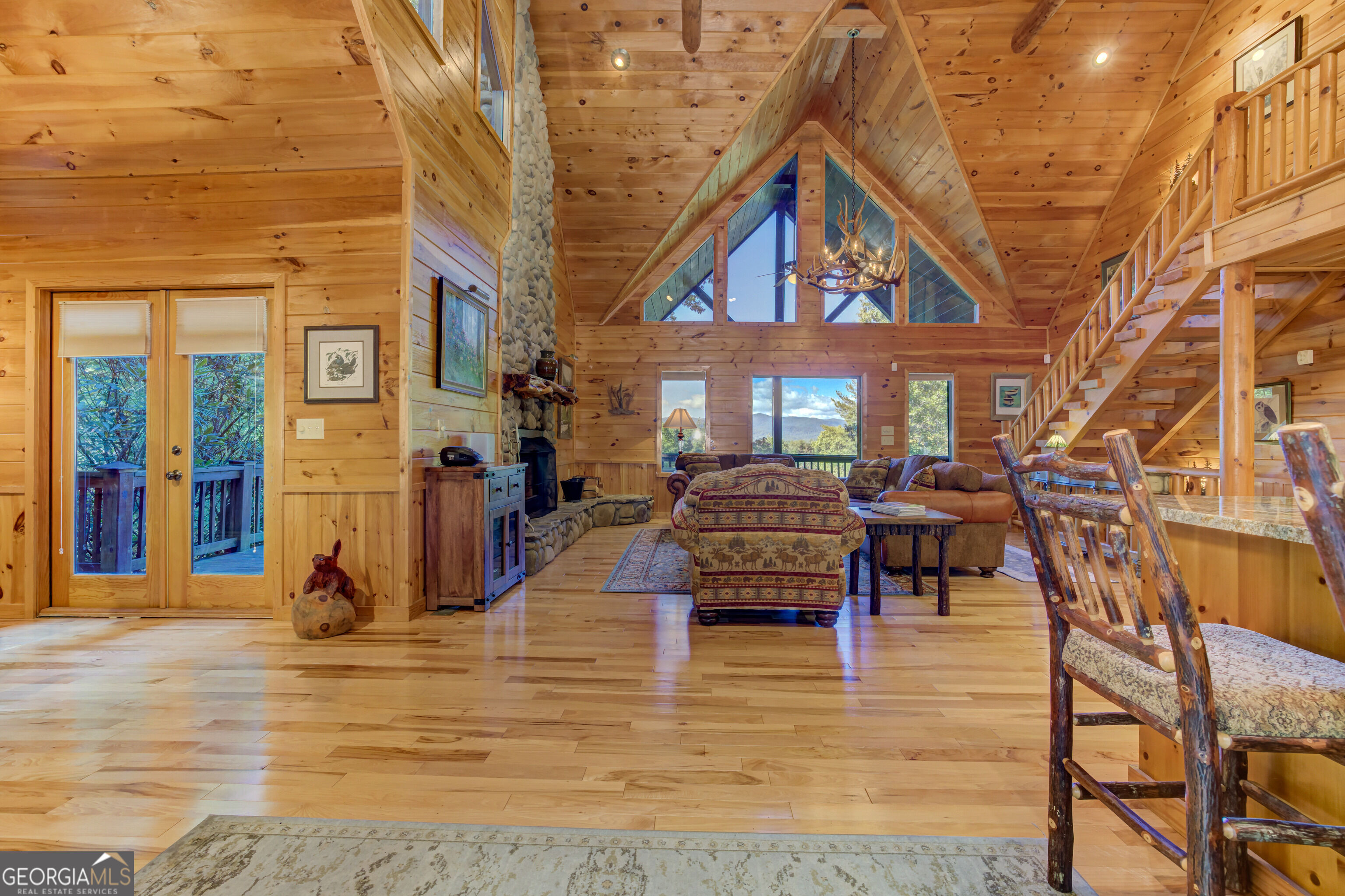 1605 Sunrock Mountain Road Property Photo 9