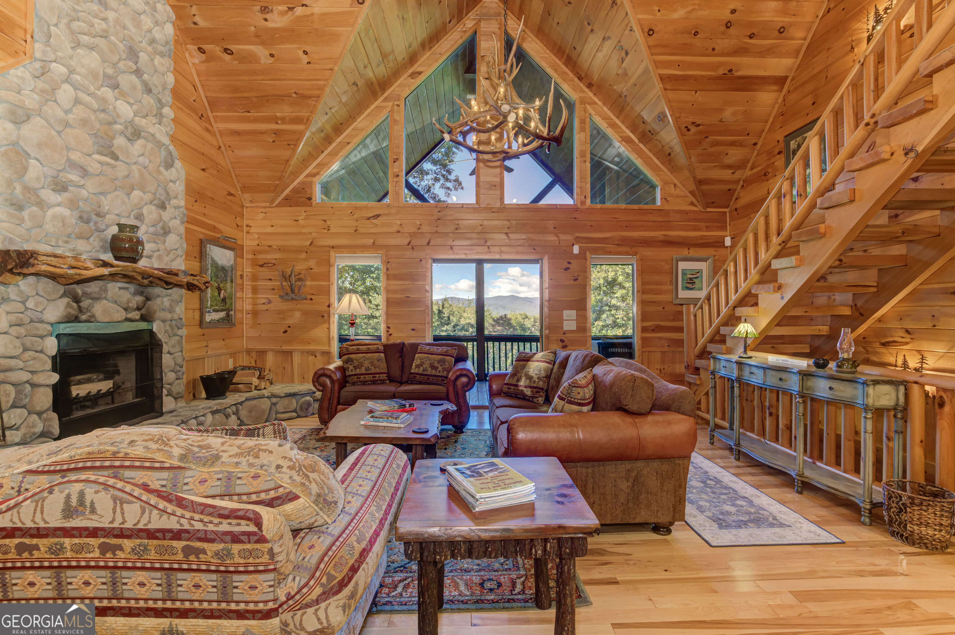 1605 Sunrock Mountain Road Property Photo 10