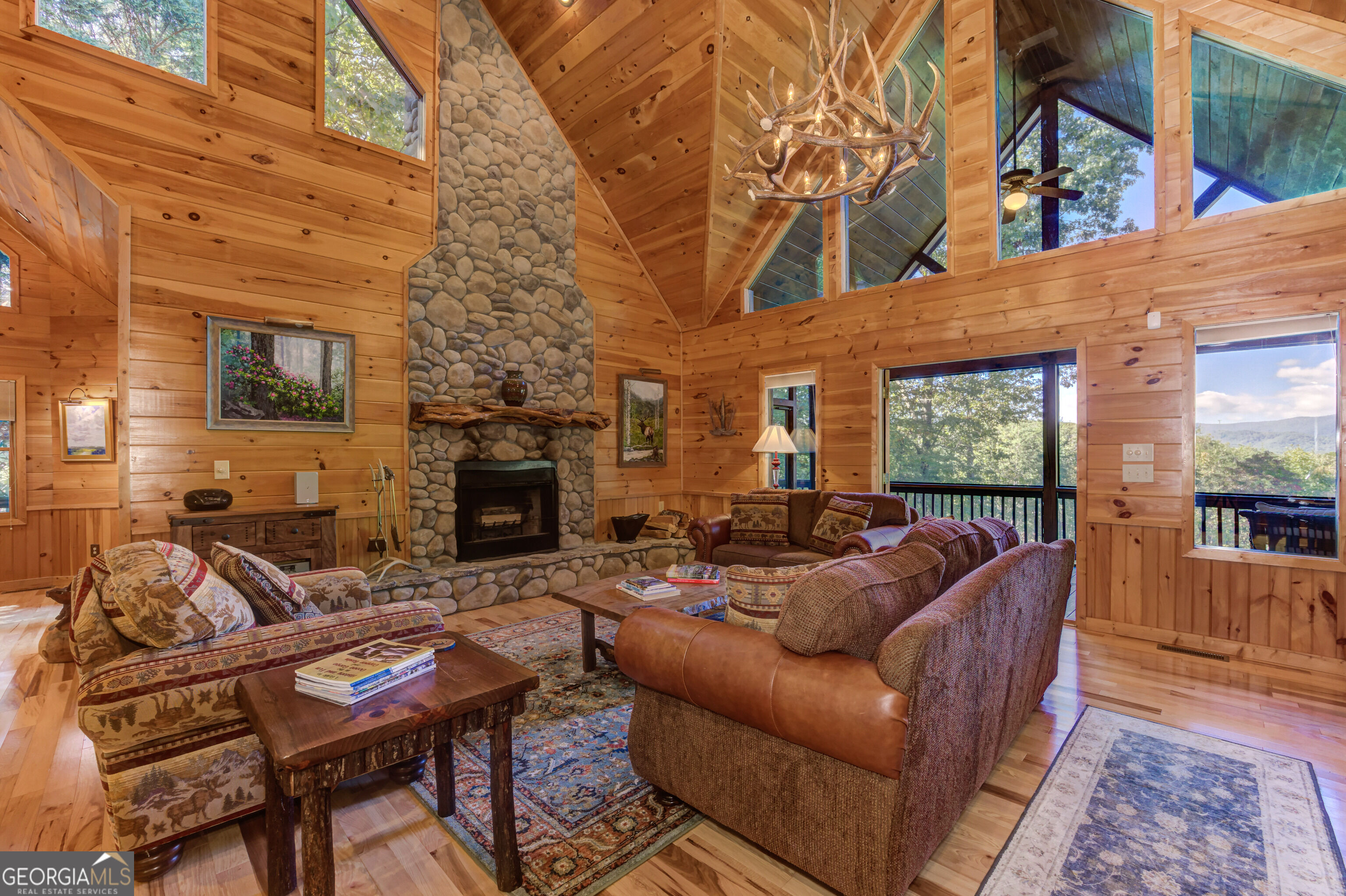 1605 Sunrock Mountain Road Property Photo 11