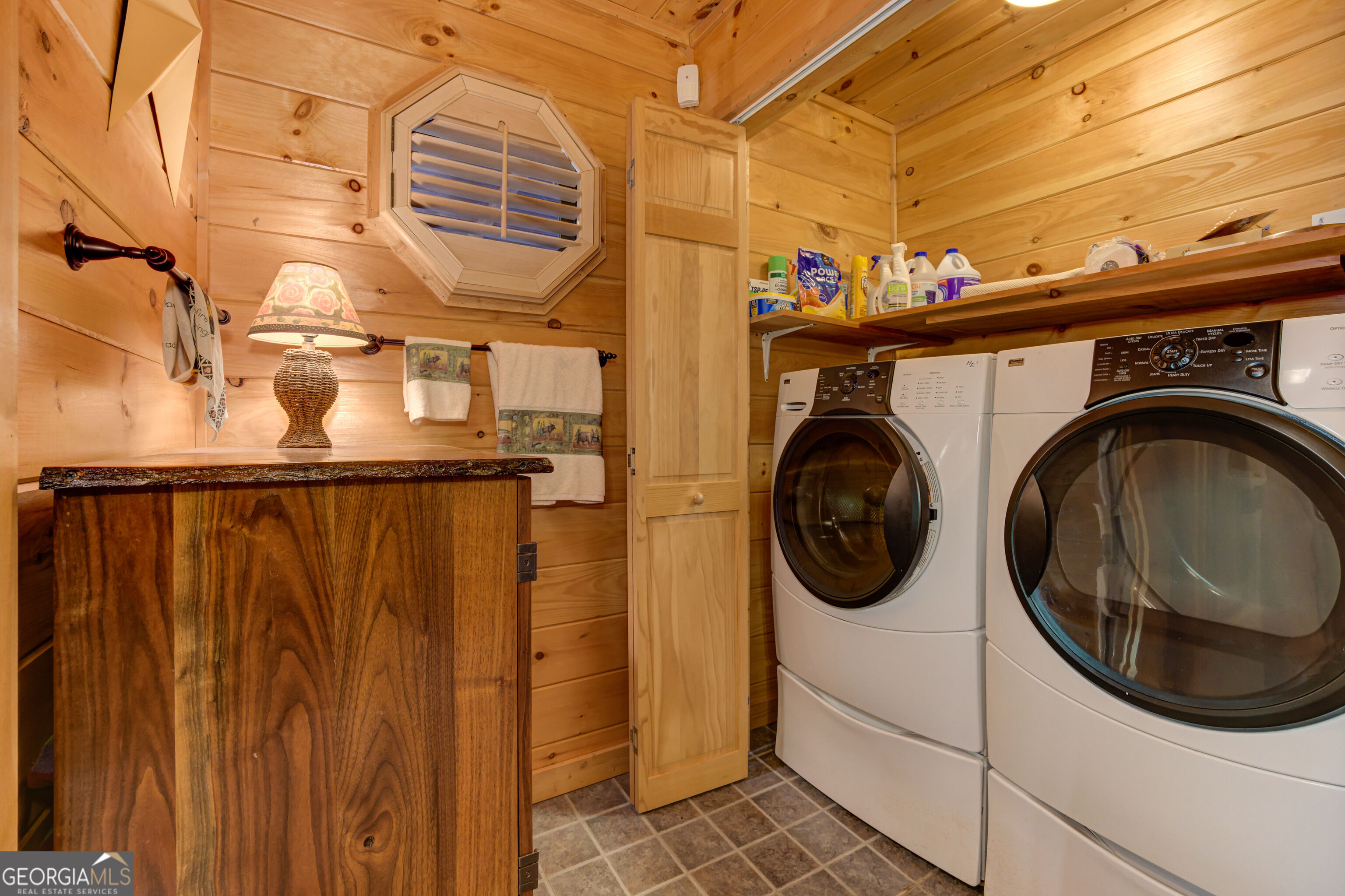 1605 Sunrock Mountain Road Property Photo 32