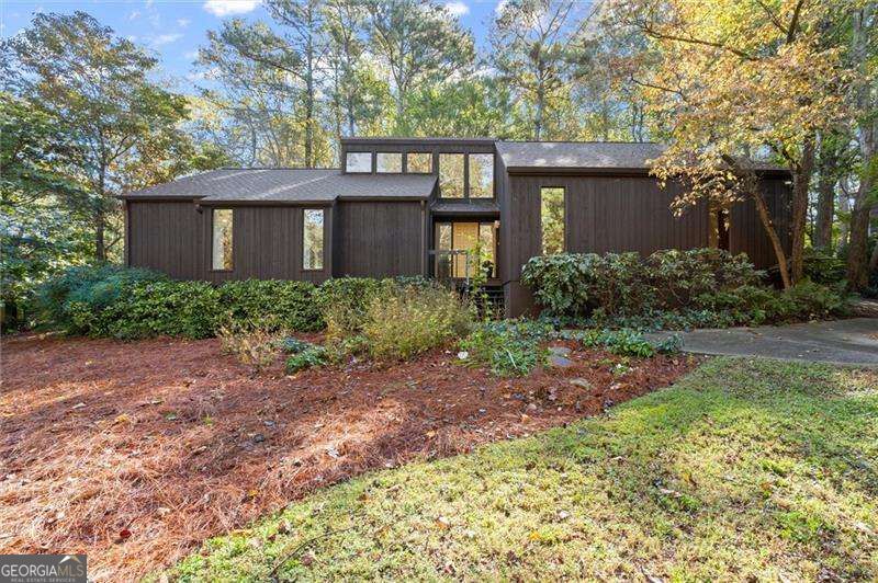 3230 Melrose Drive Property Photo 6