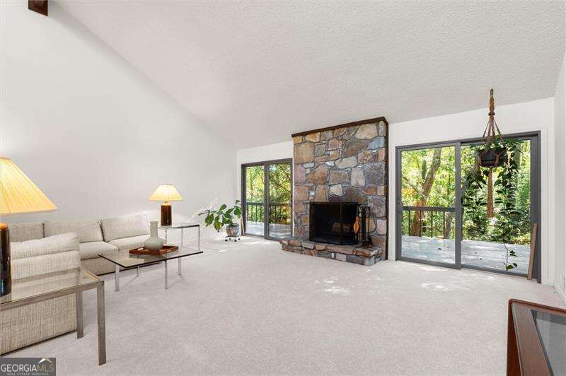 3230 Melrose Drive Property Photo 14
