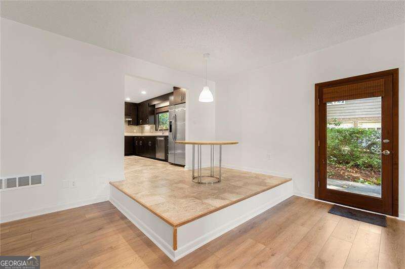 3230 Melrose Drive Property Photo 25