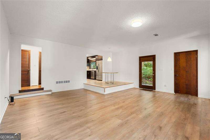 3230 Melrose Drive Property Photo 26