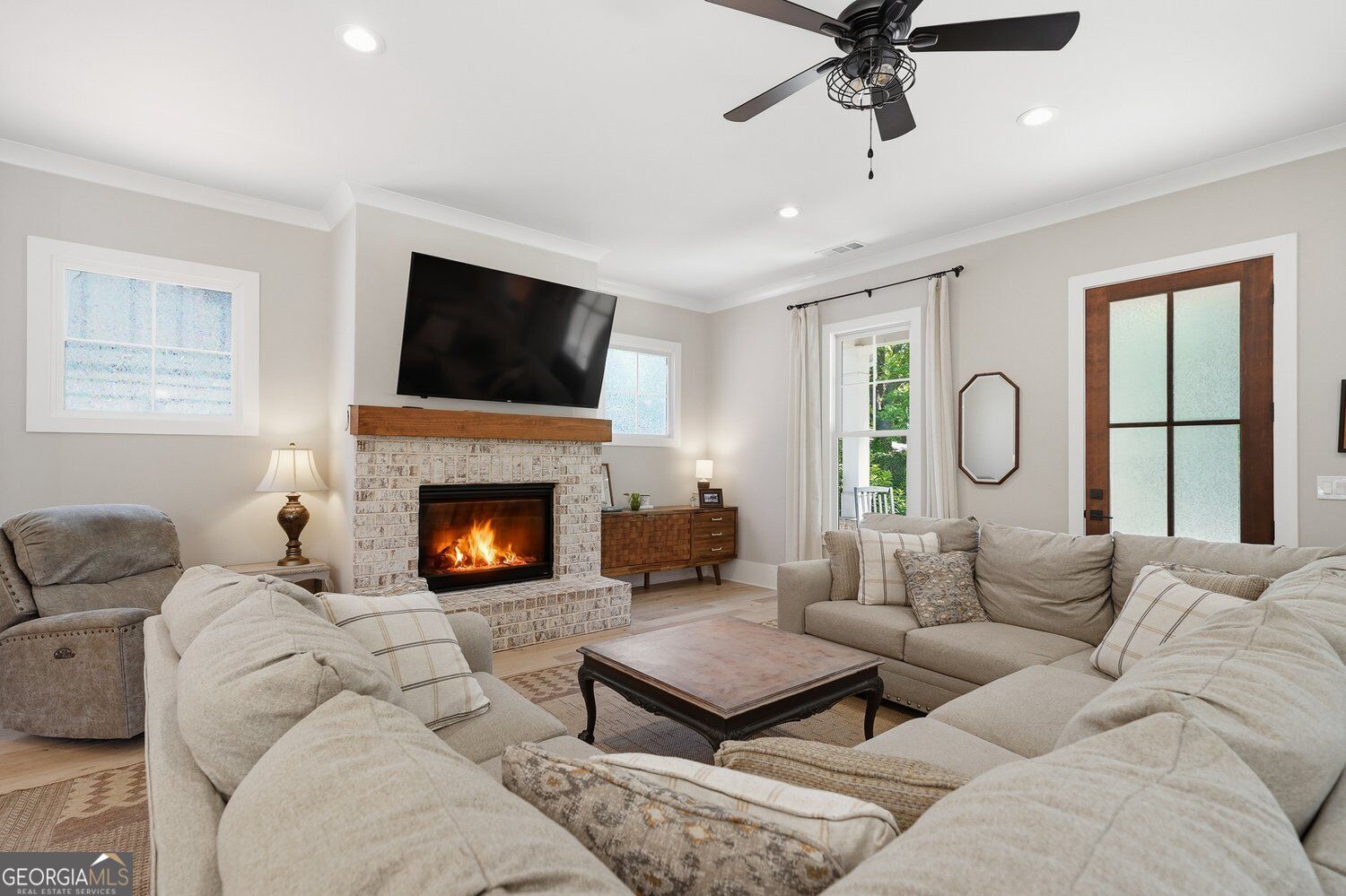 190 Chestnut Street Property Photo 8