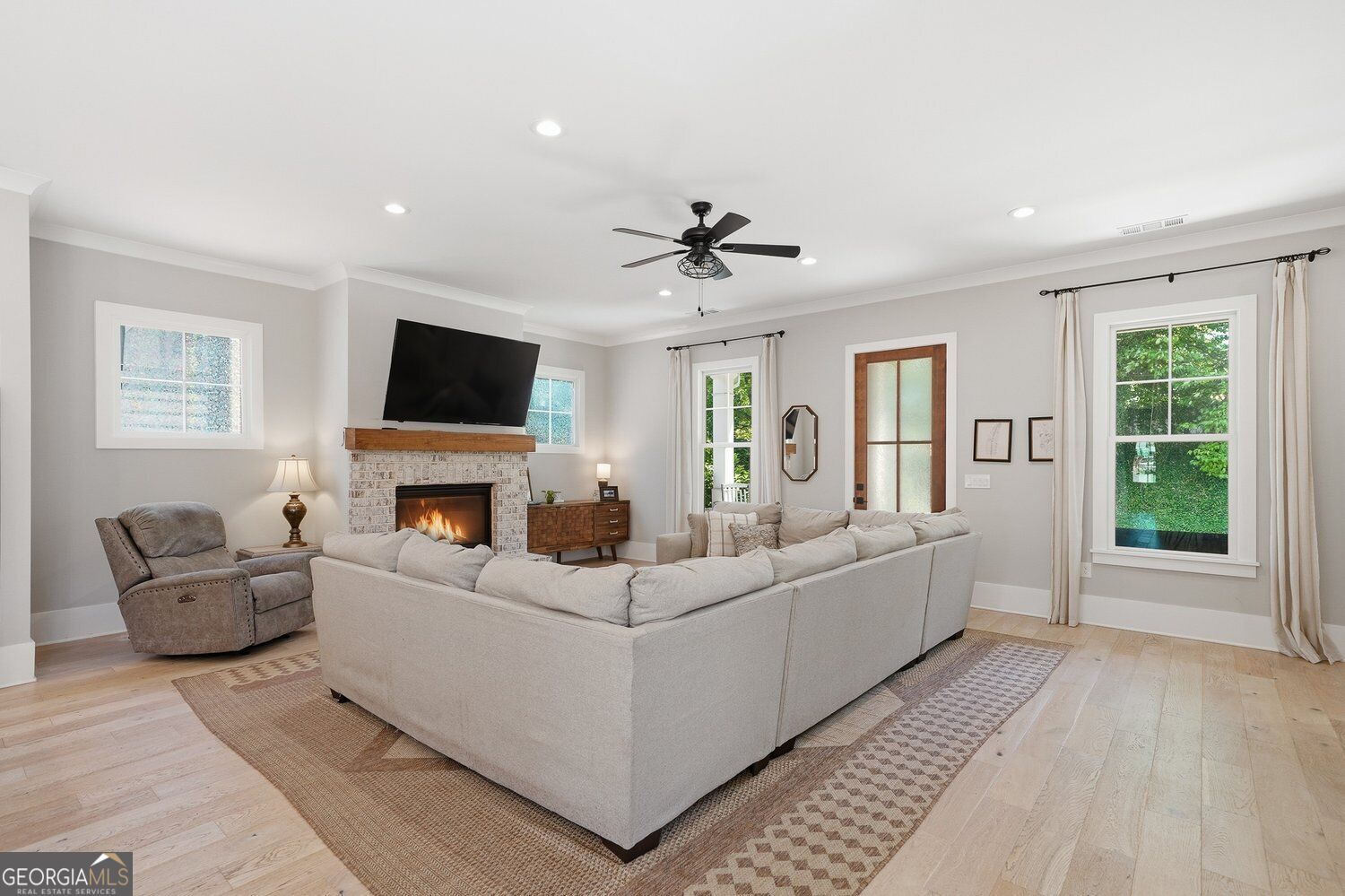 190 Chestnut Street Property Photo 17