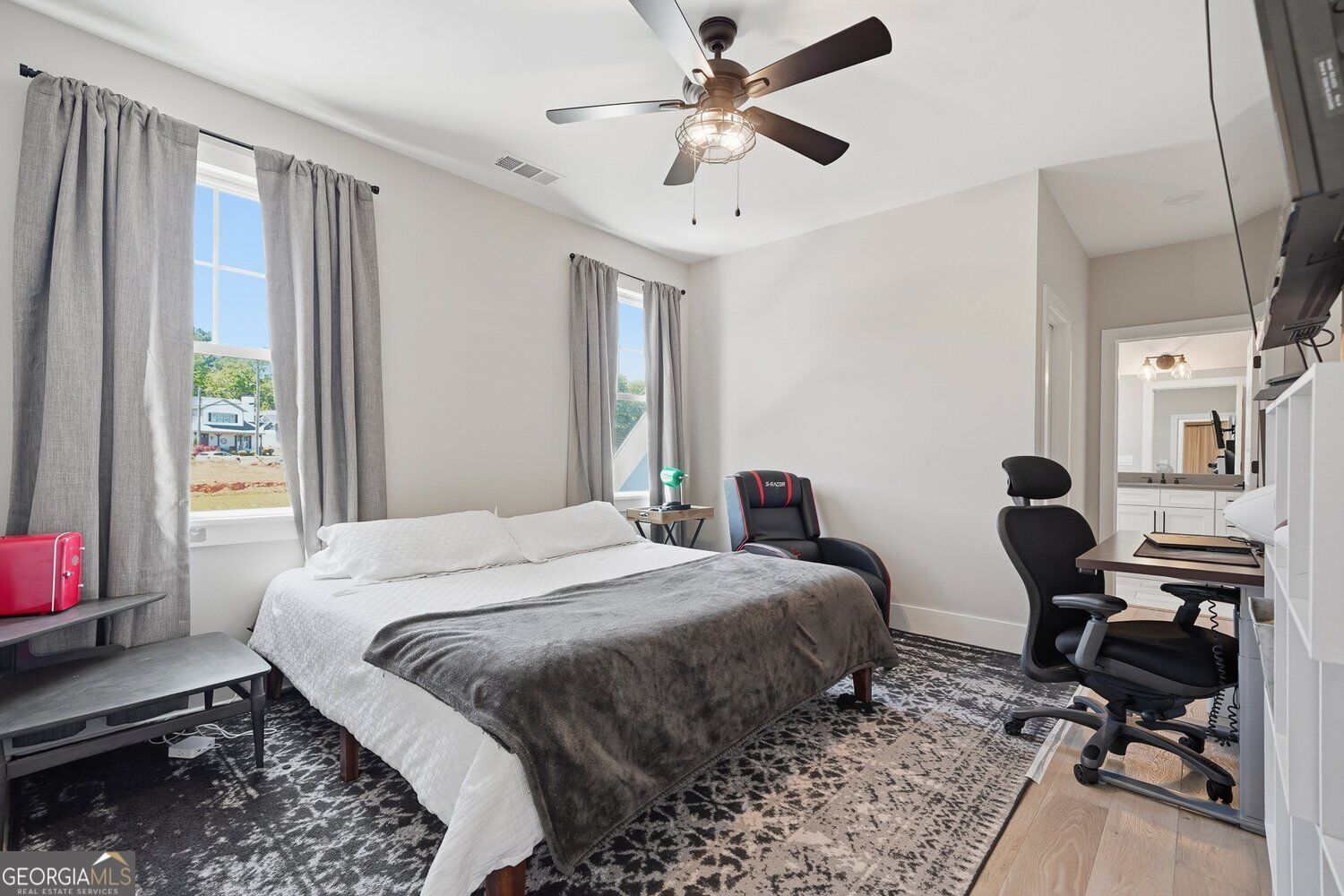 190 Chestnut Street Property Photo 37