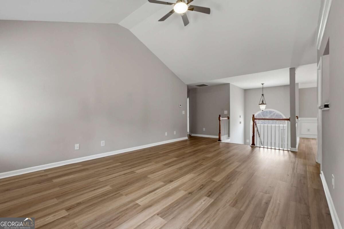 2323 Crimson Creek Lane Property Photo 7