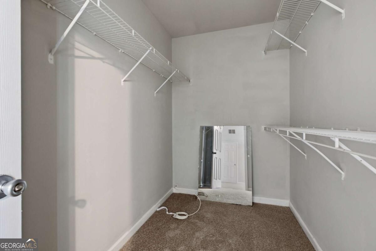 2323 Crimson Creek Lane Property Photo 16
