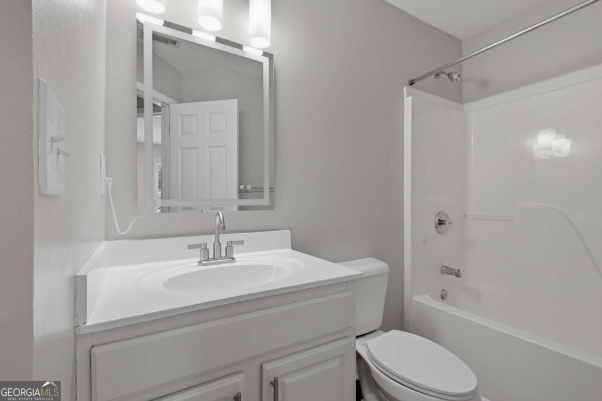 2323 Crimson Creek Lane Property Photo 21