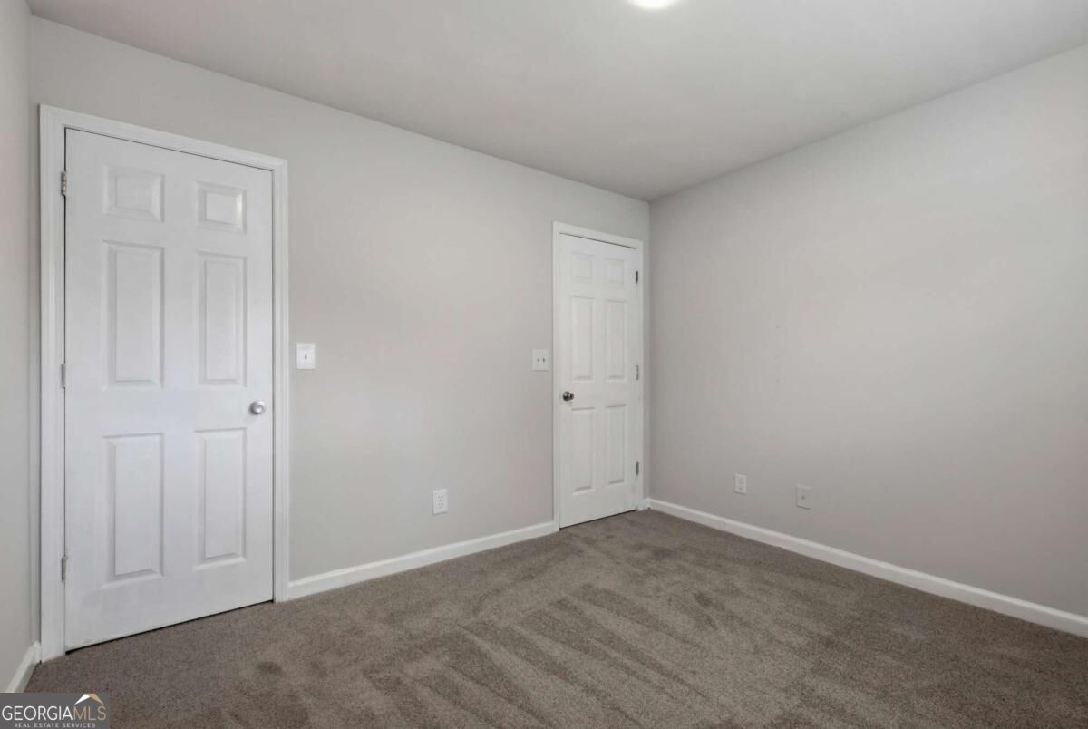 2323 Crimson Creek Lane Property Photo 27