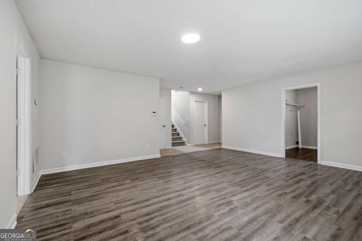 2323 Crimson Creek Lane Property Photo 29