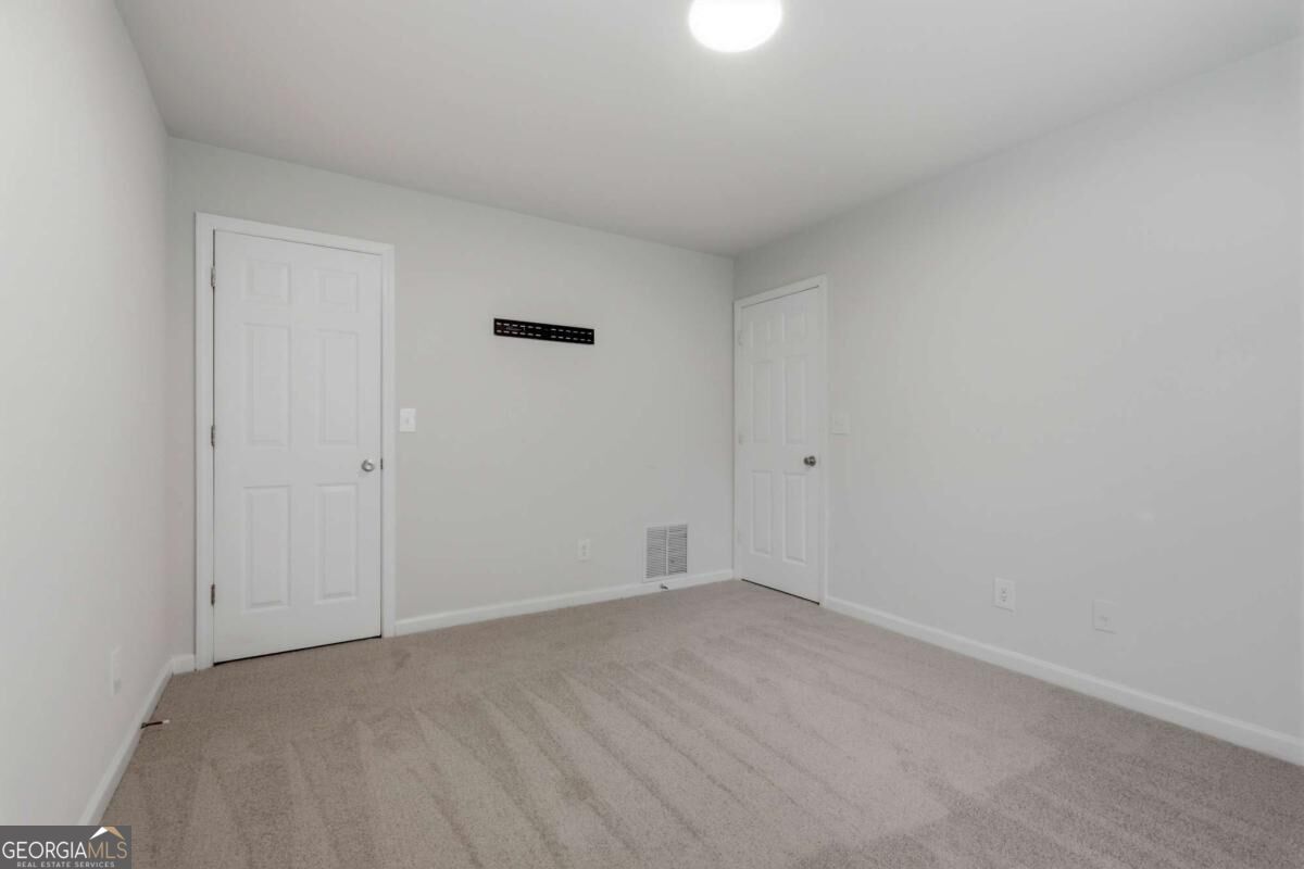 2323 Crimson Creek Lane Property Photo 32