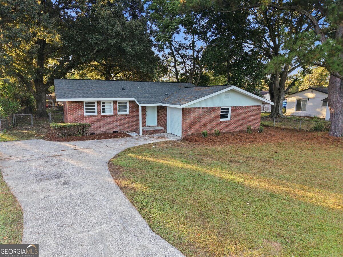 338 Mike Street Property Photo 1