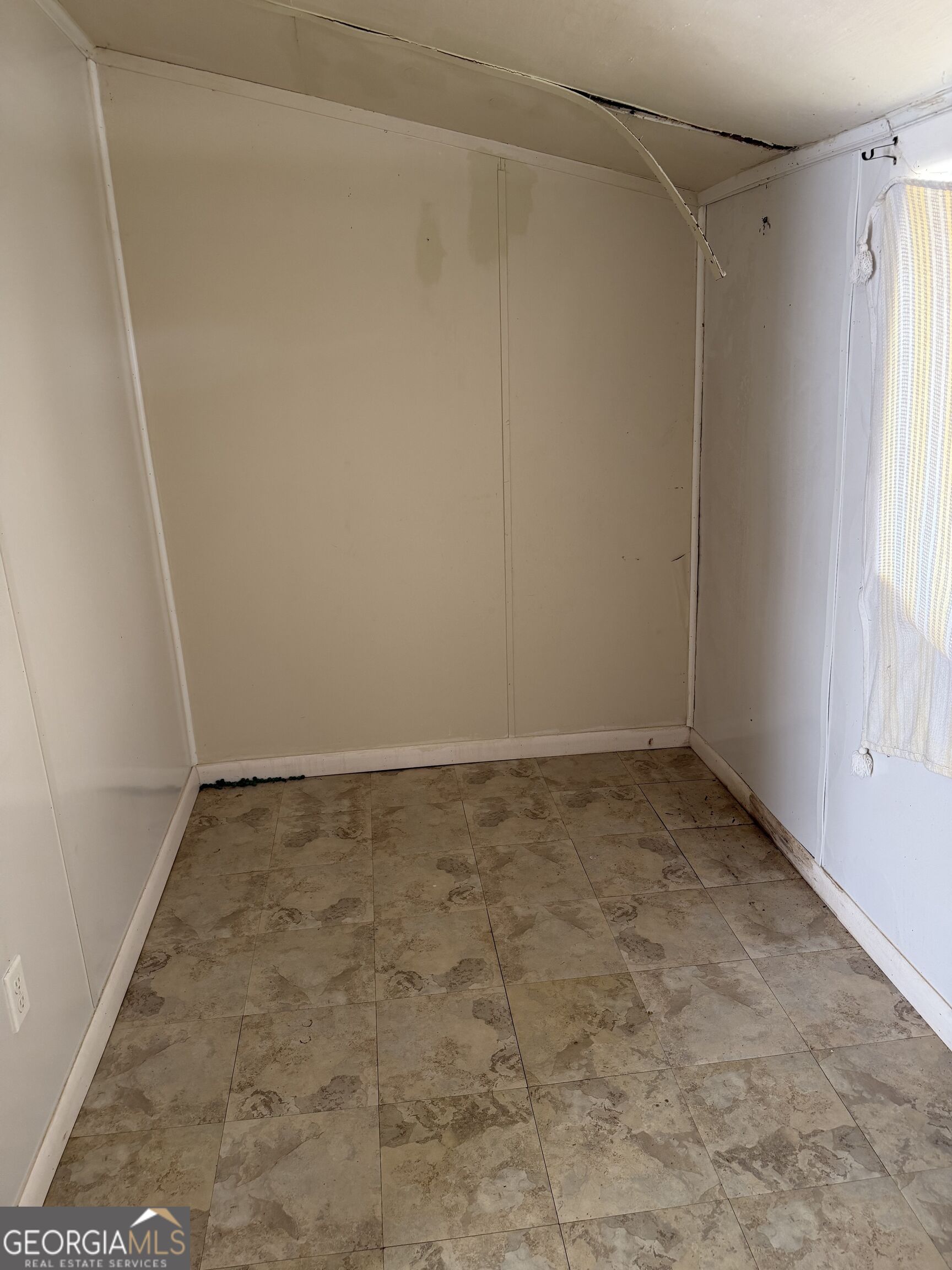 1418 Hopewell Property Photo 9