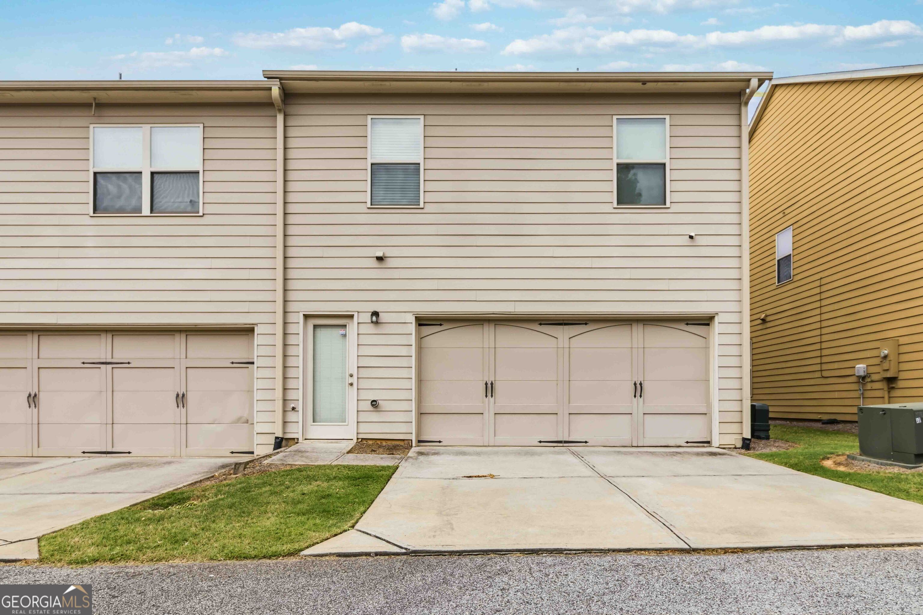 5708 Radford Loop Property Photo 13