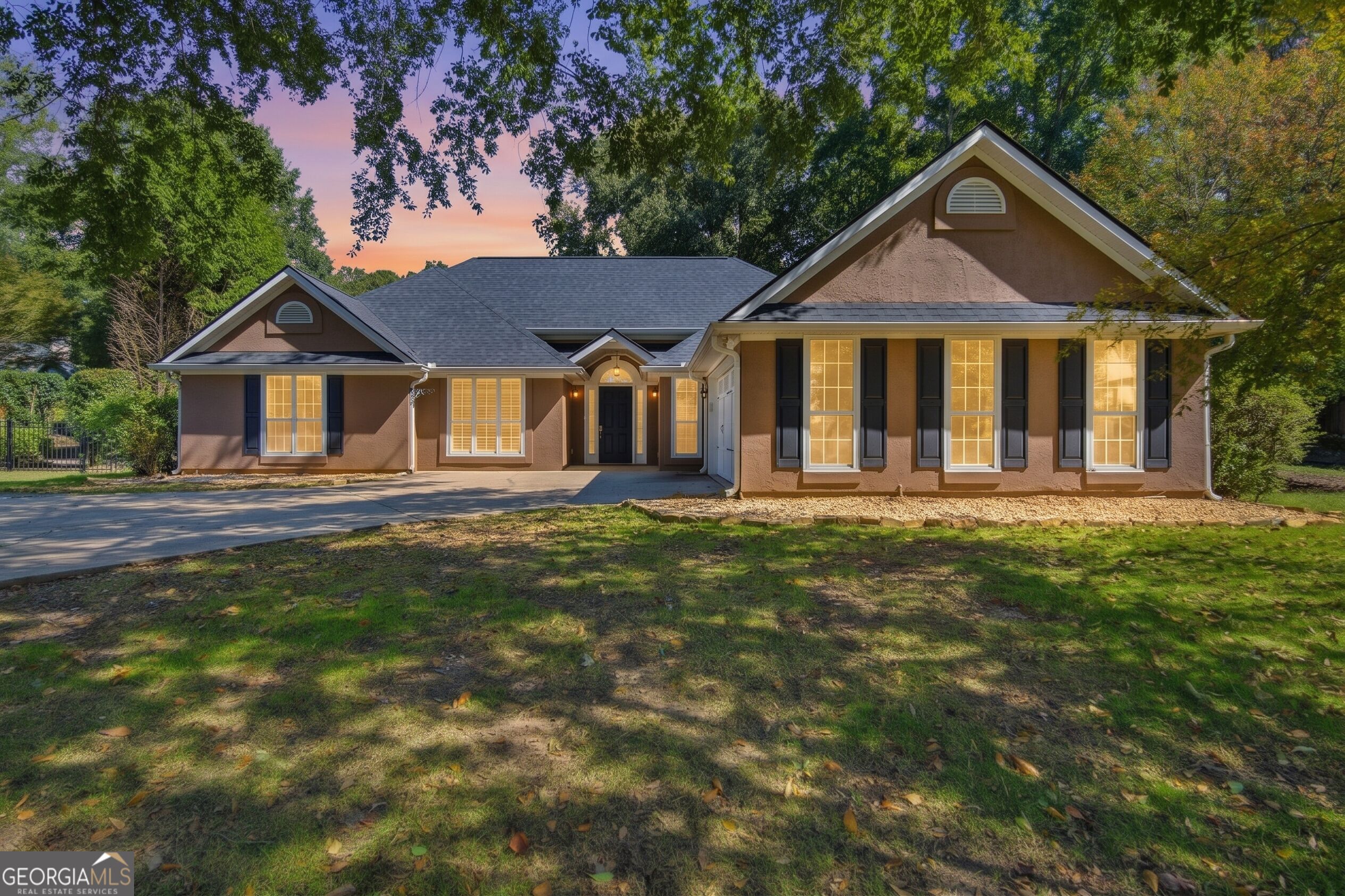 404 Cimaron Park Property Photo 2