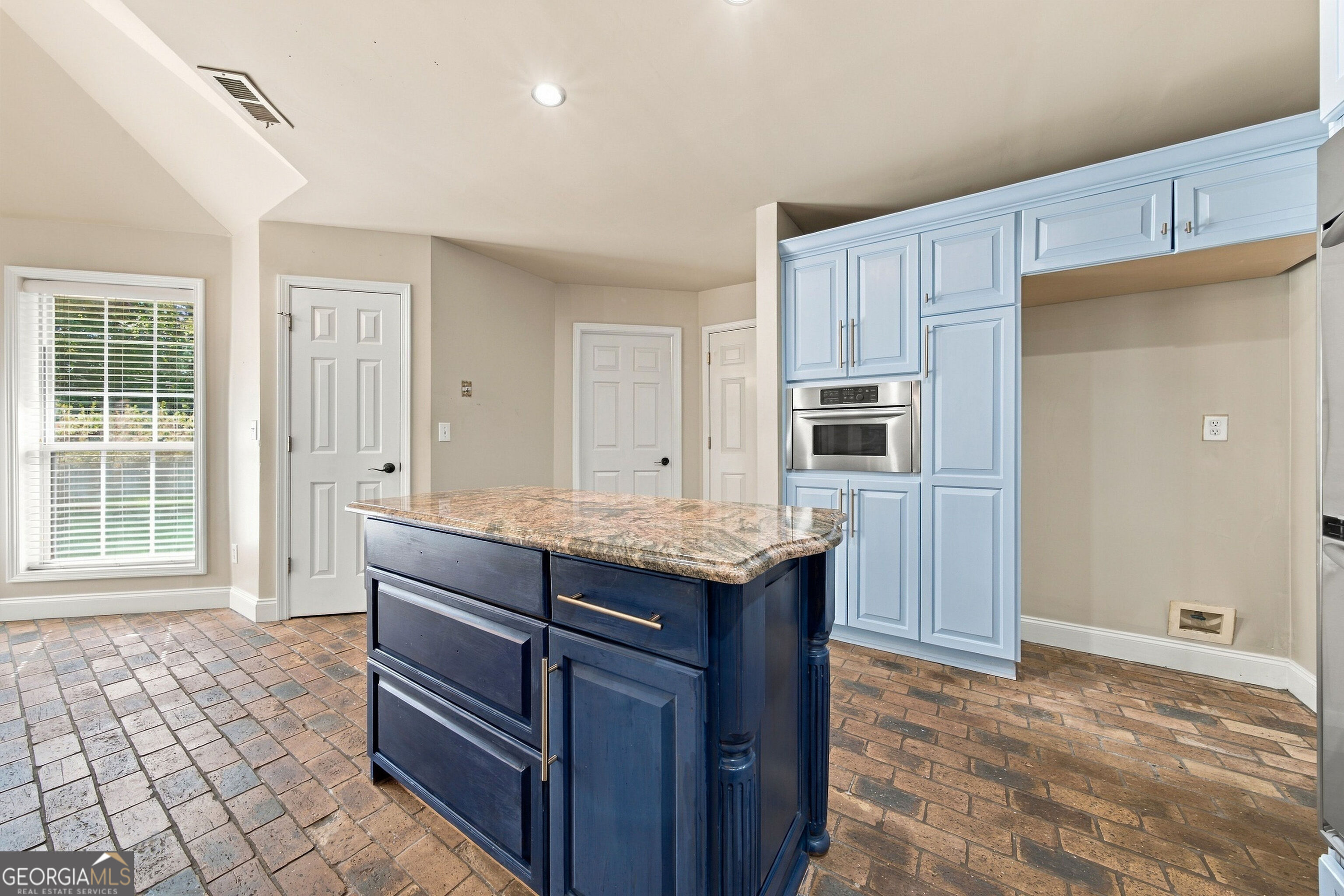 404 Cimaron Park Property Photo 15