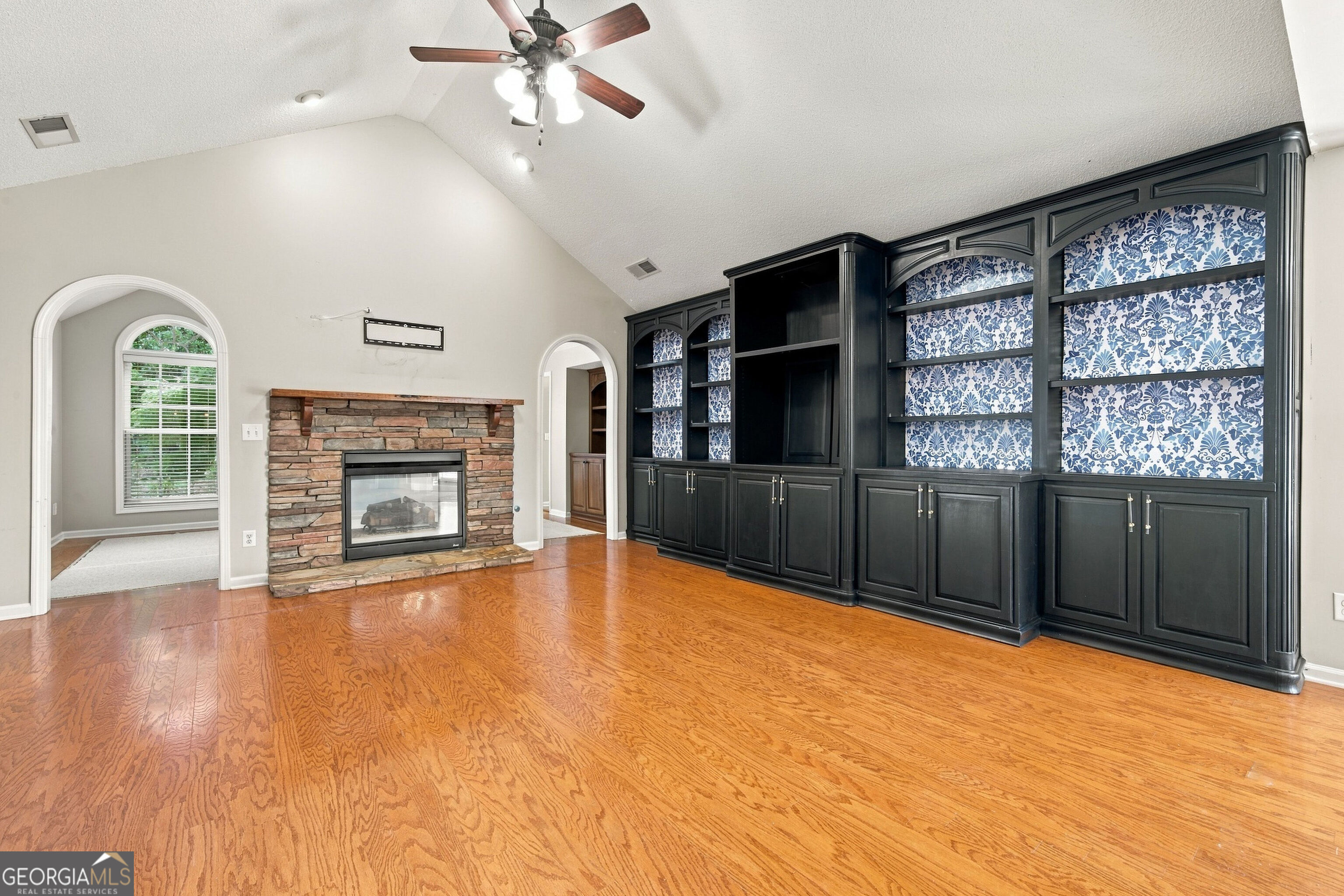 404 Cimaron Park Property Photo 21