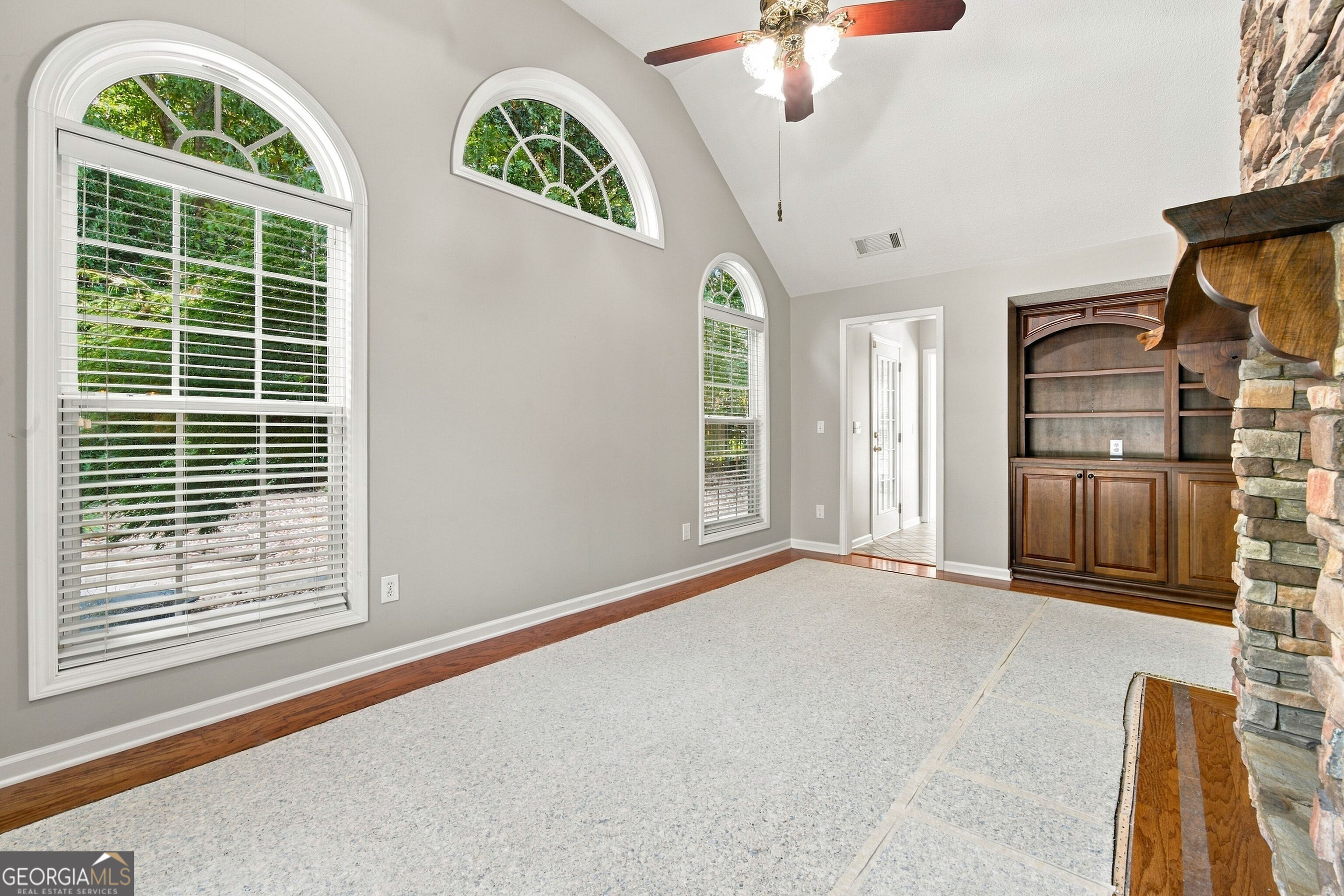 404 Cimaron Park Property Photo 22