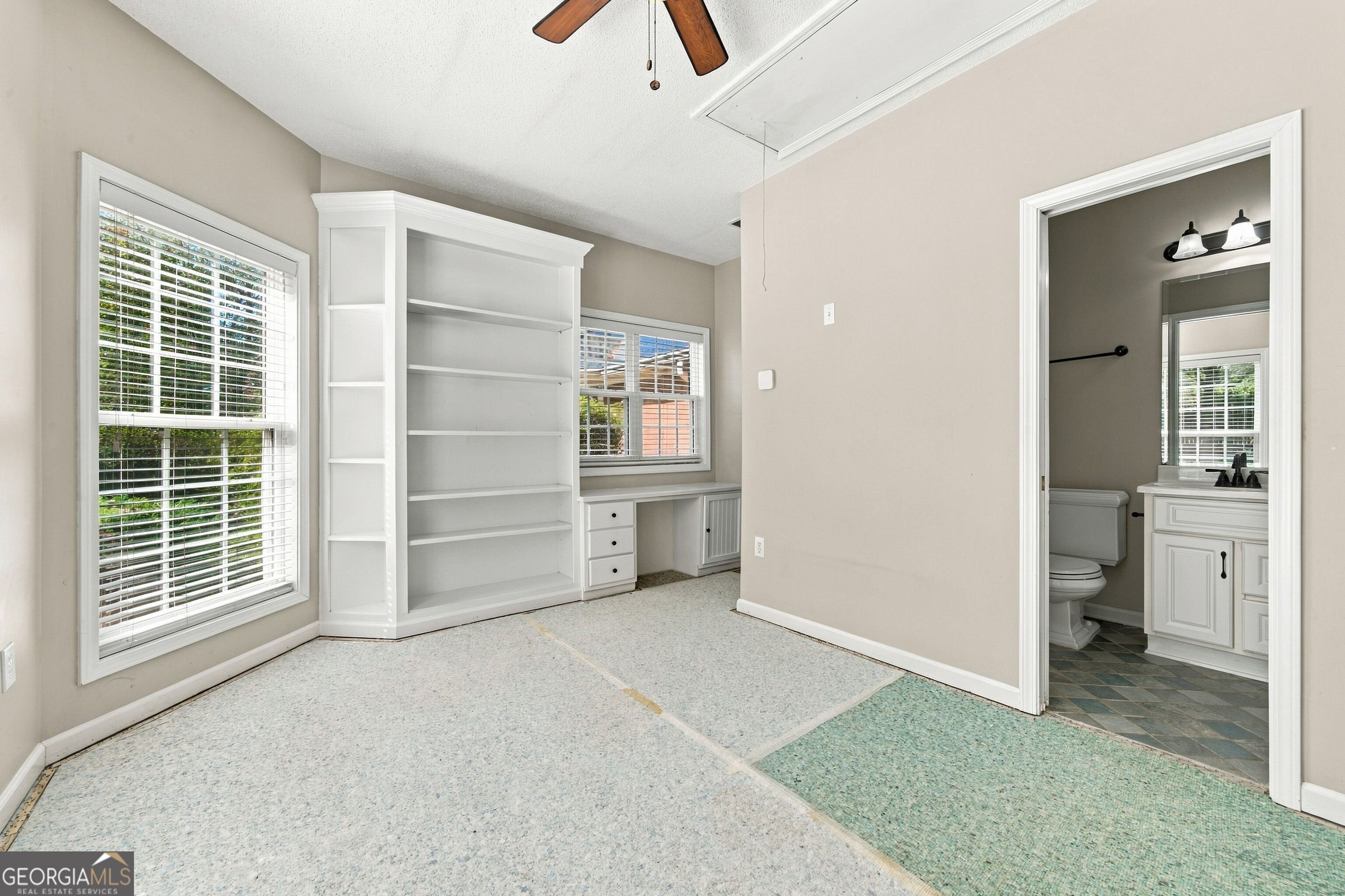 404 Cimaron Park Property Photo 27