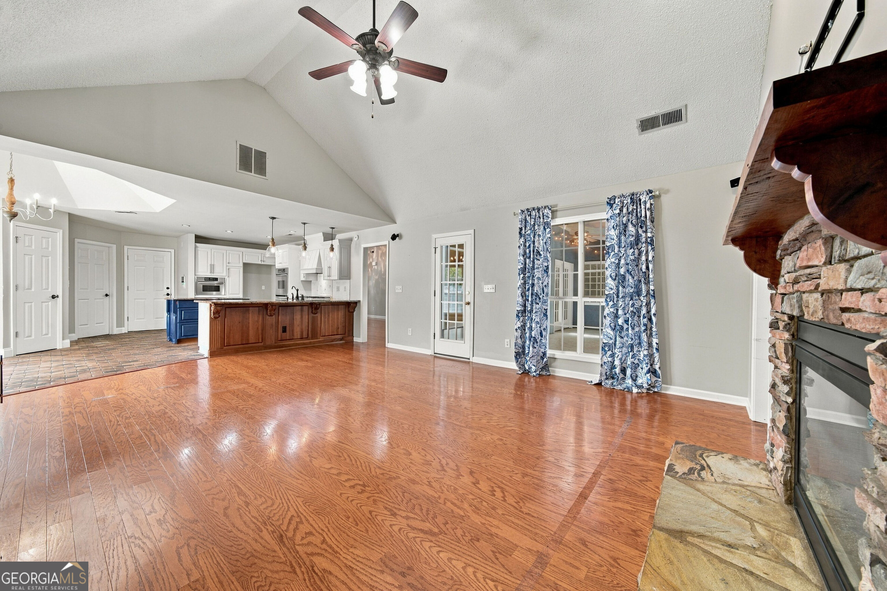 404 Cimaron Park Property Photo 29