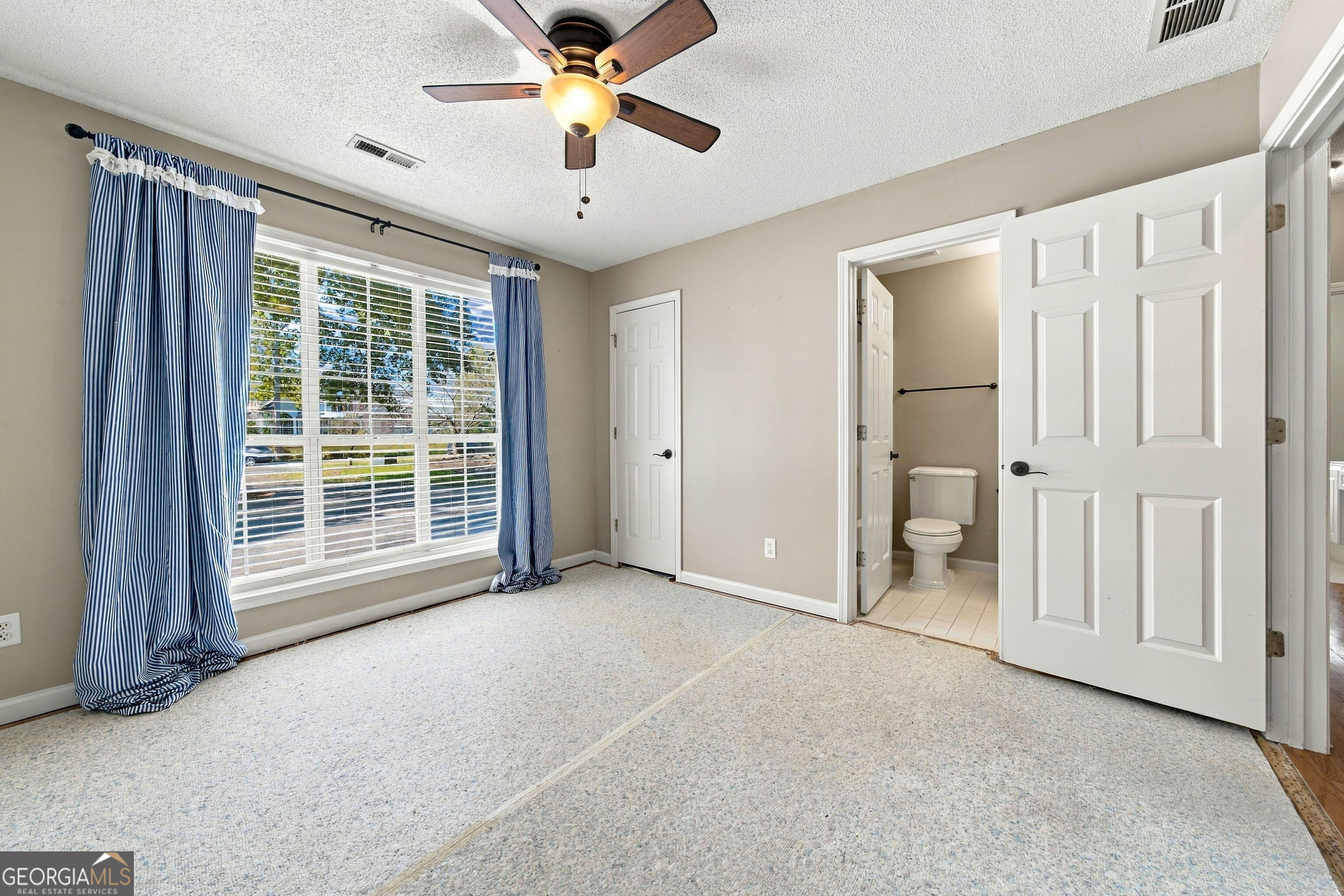 404 Cimaron Park Property Photo 35