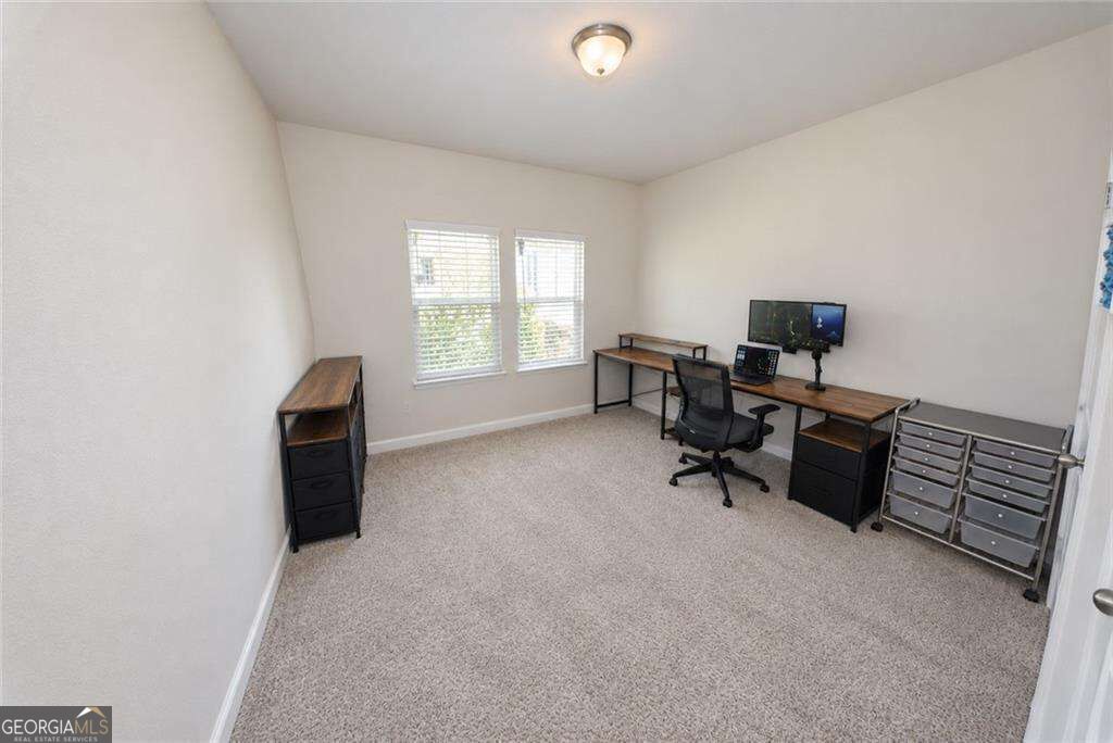 6926 Newcastle Court Property Photo 4