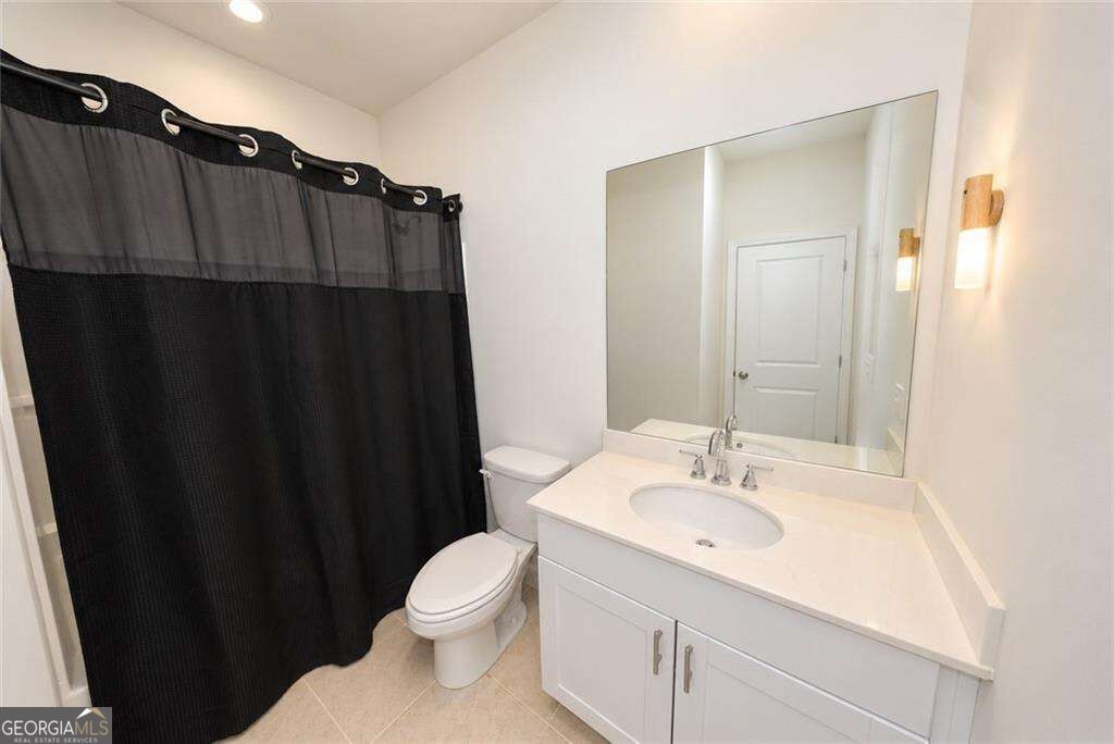 6926 Newcastle Court Property Photo 6